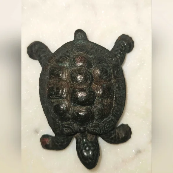 Iron Turtle Niagra Furnace Solid Beautiful! Beach Nautical Home Decor Vintage! - Picture 4 of 5